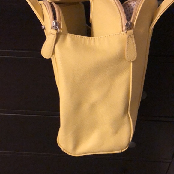 💛⭐️Beautiful Spring/Summer Yellow Purse - Picture 8 of 11